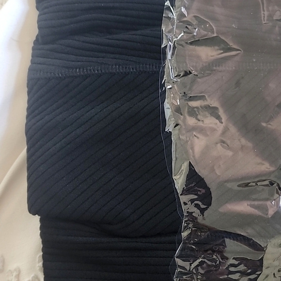 NWT Nordstrom brand Area Stars black ribbed flare leggings size Large - Picture 4 of 5